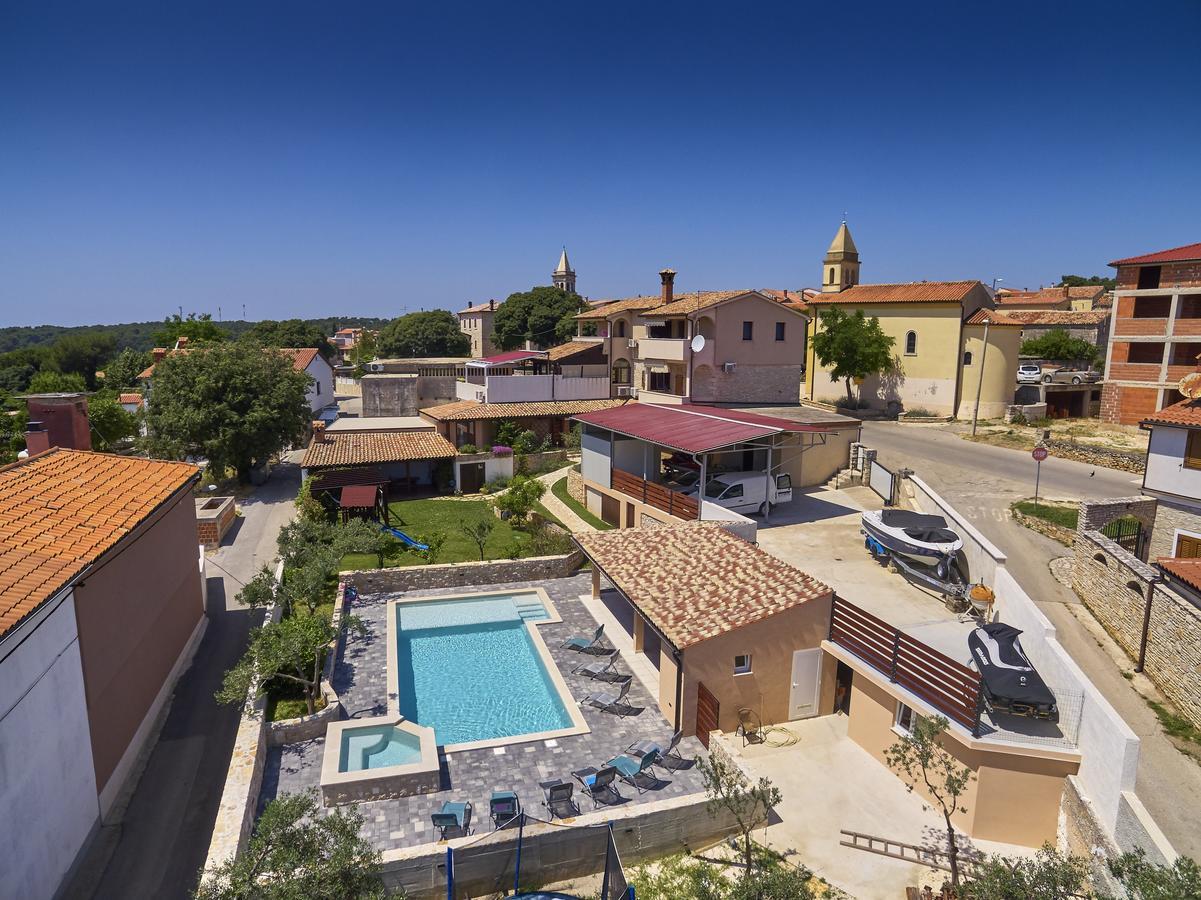 Apartments Ceh Ližnjan المظهر الخارجي الصورة