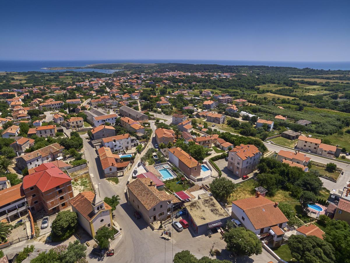 Apartments Ceh Ližnjan المظهر الخارجي الصورة